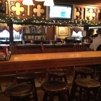 Photo prise au Kelley&amp;#39;s Bar &amp;amp; Restaurant par Kristin E. le1/27/2012