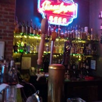 Foto tomada en The BottleNeck Lounge  por Brian H. el 3/10/2012