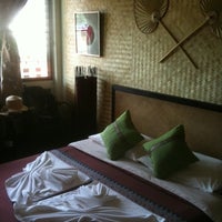 Photo taken at Cool Guesthouse by Annaleelou on 8/5/2011