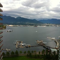 10/8/2011 tarihinde Ricardo C.ziyaretçi tarafından Renaissance Vancouver Harbourside Hotel'de çekilen fotoğraf