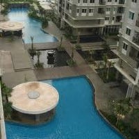Photo taken at Swimming Pool Thamrin Residences by Charles G. on 7/23/2011