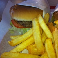 Photo taken at Steve&amp;#39;s Char Burgers by Fatty F. on 8/29/2011