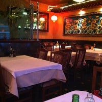 Foto tomada en Chinees-Kantonees-Restaurant De Draak  por Guy C. el 8/25/2011