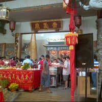 Photo taken at 盛港崇义庙 by Michelle M. on 1/23/2012