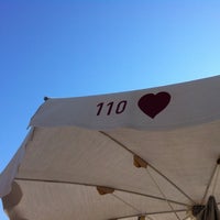 Foto tirada no(a) La Spiaggia Del Cuore 110 por Alessia B. em 8/18/2012