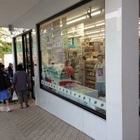 Photo taken at 7-Eleven (เซเว่น อีเลฟเว่น) by 愛神 on 4/30/2012