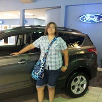 Foto tomada en HAWK FORD of OAK LAWN  por Cedelle K. el 7/21/2012