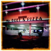 Photo taken at Mr Beef &amp;amp; Pizza by Ro C. on 10/22/2011
