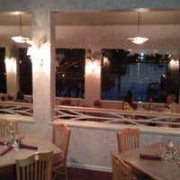 Foto tomada en Piper Restaurant  por Sandra L. el 8/21/2012