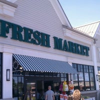 Foto tomada en The Fresh Market  por AJ M. el 7/1/2012