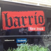 รูปภาพถ่ายที่ Barrio Truck โดย Kitty H. เมื่อ 5/22/2012