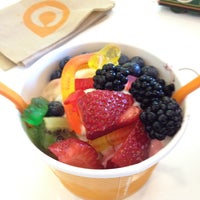 Photo taken at Orange Leaf Frozen Yogurt by Melissa R. on 8/25/2012