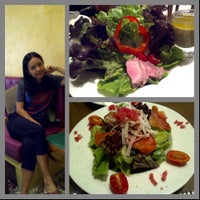 Photo taken at The Salad Gallery by Aeyoui on 9/2/2012