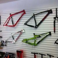 Снимок сделан в Pedal Urbano Bike Shop пользователем Luiz F. 8/4/2012