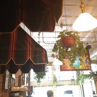 Foto tomada en The Olive Branch Restaurant  por Rusty M. el 8/18/2012