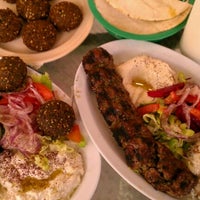 4/7/2012 tarihinde Paul H.ziyaretçi tarafından House of Falafel'de çekilen fotoğraf