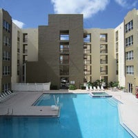Foto tirada no(a) Avalon Heights Apartments por Rob D. em 5/11/2012