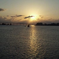 รูปภาพถ่ายที่ Calypso Queen Cruises โดย Andre H. เมื่อ 6/15/2012