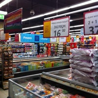 Photo taken at aswaaq Supermarket سوبرماركت أسواق by Mohamed A. on 4/11/2012