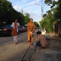 Photo taken at ตลาดเช้า กลางหมู่บ้านสหกรณ์ by Wannarat P. on 6/8/2012