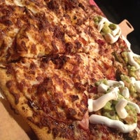 6/8/2012にShaunt B.がCrust Gourmet Pizza Barで撮った写真