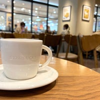 Photo taken at Starbucks by 政仁 中. on 11/13/2021