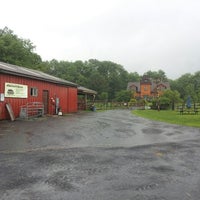 6/13/2013에 John Joseph C.님이 Woodstock Farm Animal Sanctuary에서 찍은 사진