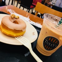 Photo taken at Tully&amp;#39;s Coffee by 松下 聖. on 7/20/2018