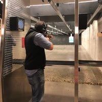 Das Foto wurde bei Centerfire Shooting Sports von TJ S. am 10/6/2018 aufgenommen
