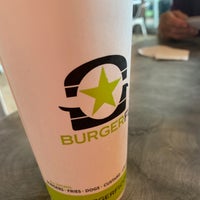 5/29/2019 tarihinde Rebecca S.ziyaretçi tarafından BurgerFi'de çekilen fotoğraf