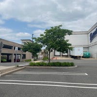 Photo taken at Connecticut Post Mall by Bianca B. on 5/21/2023