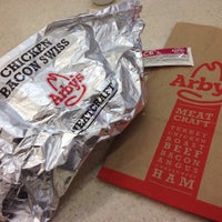 Photo taken at Arby&amp;#39;s by Monik S. on 12/30/2015