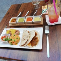 Foto tomada en El Azteca Mexican Restaurant &amp;amp; Bar  por El Azteca Mexican Restaurant &amp;amp; Bar el 7/2/2018