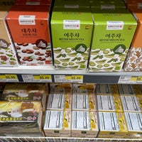 Photo taken at Super H Mart by Africancrab on 3/17/2023