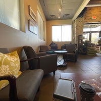 Photo taken at Créma Espresso Gourmet by Africancrab on 4/1/2022