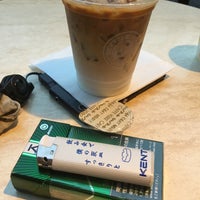 Photo taken at Caffè Veloce by yoshi_rin on 8/14/2016