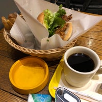 Photo taken at Freshness Burger by yoshi_rin on 2/26/2019