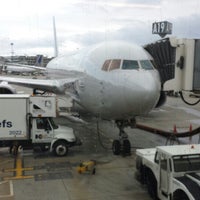 Photo taken at DL 11 @Delta (LHR-BOS) by Natalie D. on 5/18/2013