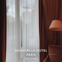 Photo taken at Shangri-La Hotel Paris by ABM 💚 on 9/28/2023
