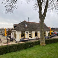 Photo taken at Restaurant Rondvaartbedrijf ‘t Zwaantje by Janner A. on 4/10/2023