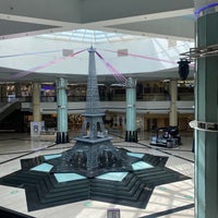 Foto tirada no(a) Al Ain Mall por Hamda H. em 11/12/2021