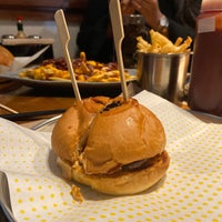 Foto scattata a Century Burger da B il 2/10/2020