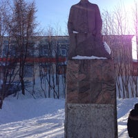 Photo taken at памятник Ленину by Лоррачуидввкап on 4/12/2013