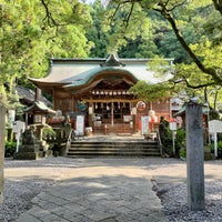 Photo taken at 椙本神社 by 神々廻 有. on 8/8/2022