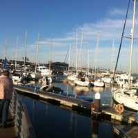 Foto diambil di Passeio Marítimo de Oeiras oleh Ricardo V. pada 4/14/2013