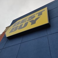 Photo taken at Best Buy by Sunny S. on 10/26/2019