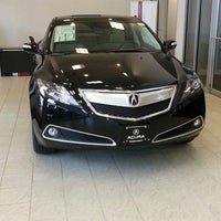 Photo taken at Paragon Acura by Nelson G. on 3/3/2013