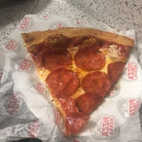 Foto tirada no(a) Crescent City Pizza Works por Rj S. em 9/13/2018