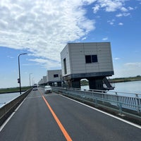 Photo taken at 武蔵大橋 (利根大堰) by しょーた on 4/17/2024