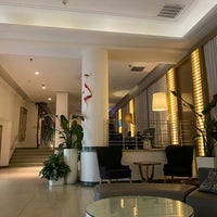 Foto diambil di Marseilles Hotel oleh Aisha pada 11/9/2020